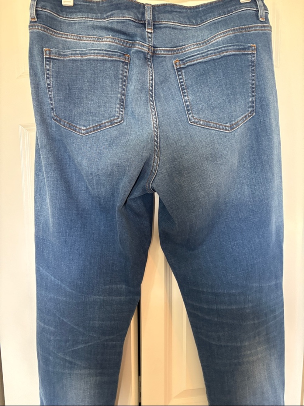 J. Jill Women's Boyfriend Jeans in Medium Blue Wash - Picture 12 of 13